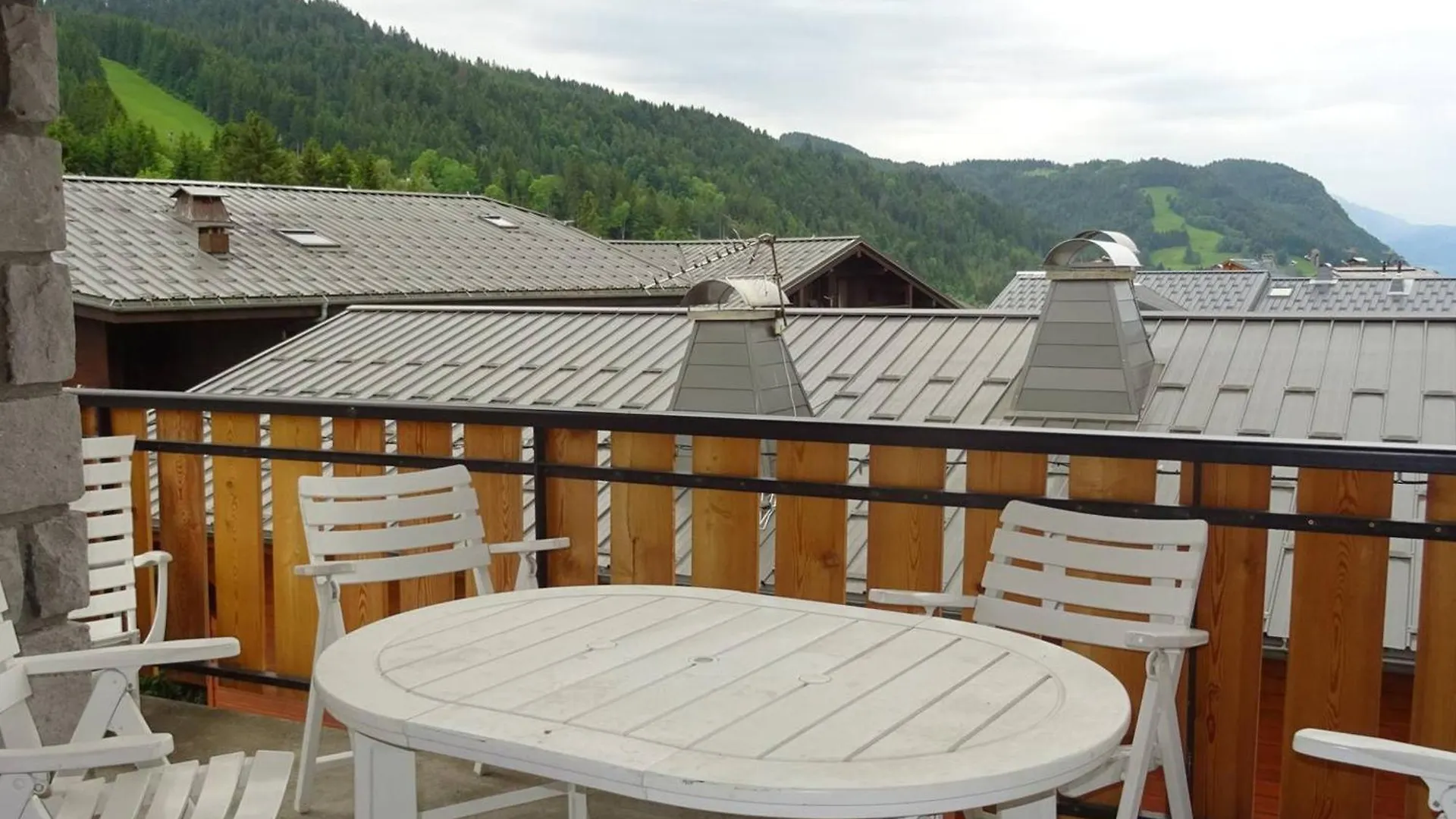 Appartement Lumineux Aux Gets - 3 Pieces, 6 Pers, Balcon, Parking, Wifi, Pres Des Commerces Et Pistes - Fr-1-802-31 Les Gets Apartment